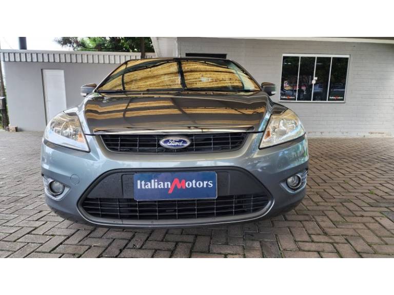 FORD - FOCUS - 2012/2012 - Cinza - R$ 39.900,00