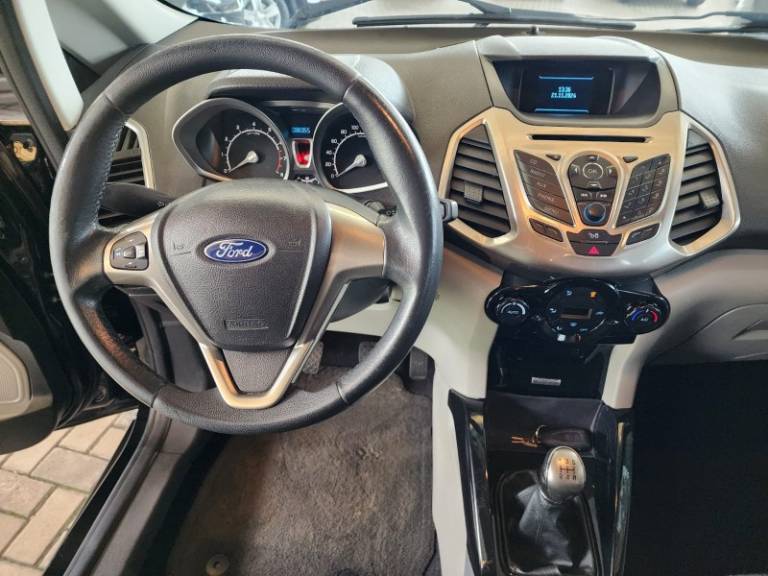 FORD - ECOSPORT - 2013/2013 - Preta - R$ 56.900,00