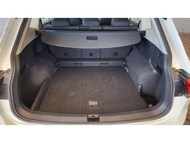 VOLKSWAGEN - TIGUAN - 2018/2018 - Branca - R$ 112.900,00