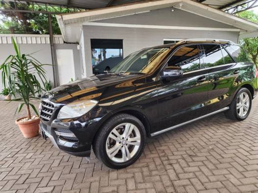 MERCEDES-BENZ - ML 350 - 2015/2015 - Preta - R$ 138.900,00