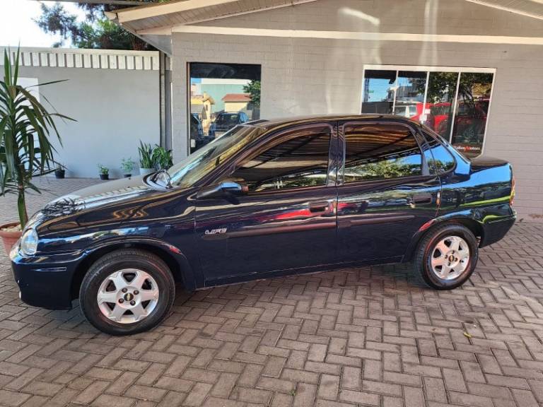 CHEVROLET - CLASSIC - 2005/2005 - Azul - R$ 19.900,00