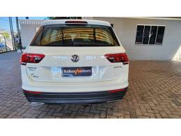 VOLKSWAGEN - TIGUAN - 2018/2018 - Branca - R$ 112.900,00