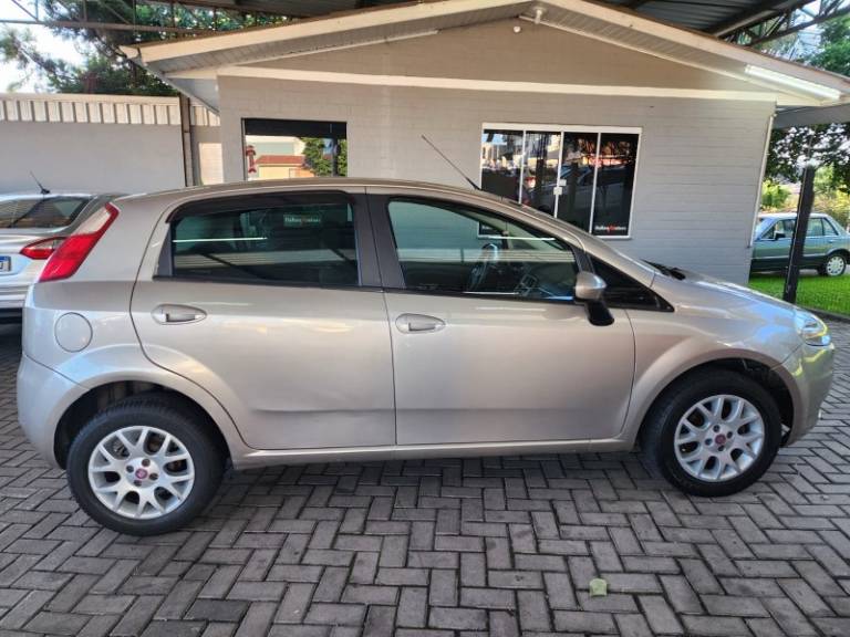 FIAT - PUNTO - 2008/2008 - Cinza - R$ 28.900,00