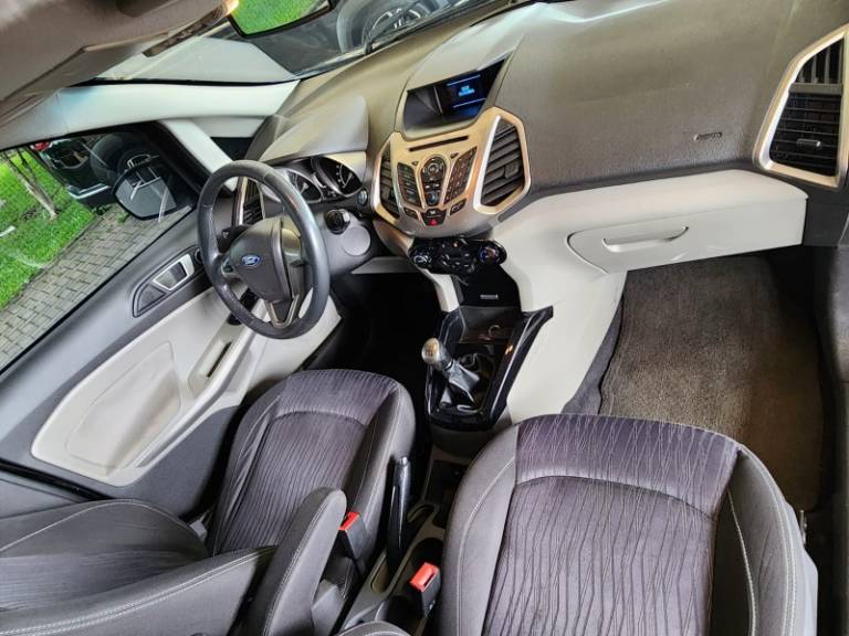 FORD - ECOSPORT - 2013/2013 - Preta - R$ 56.900,00