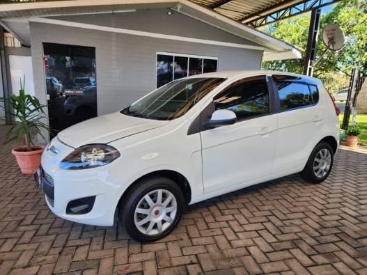 FIAT - PALIO - 2015/2015 - Branca - R$ 36.900,00