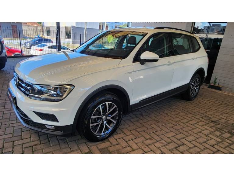 VOLKSWAGEN - TIGUAN - 2018/2018 - Branca - R$ 112.900,00