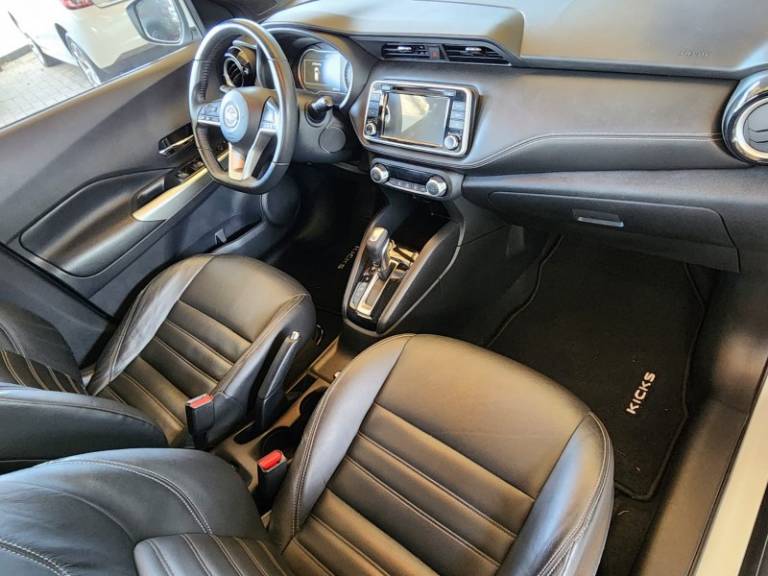 NISSAN - KICKS - 2018/2018 - Branca - R$ 89.900,00