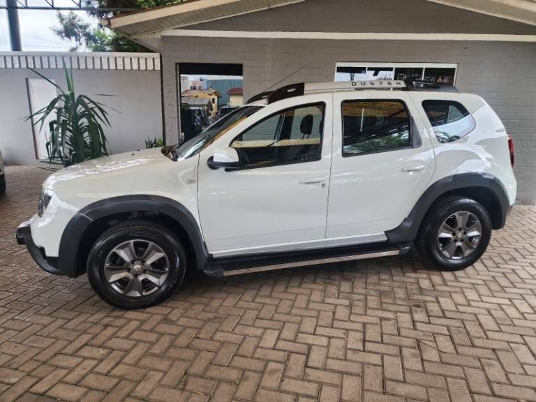 RENAULT - DUSTER - 2016/2016 - Branca - R$ 68.900,00