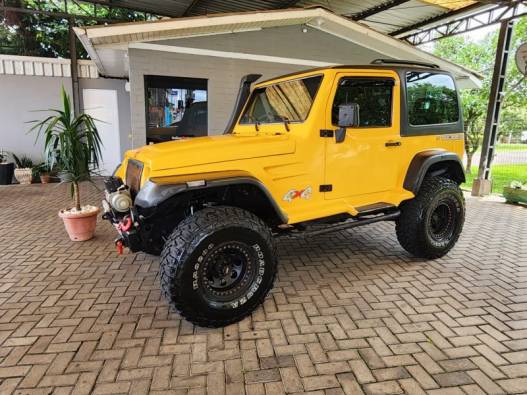 TROLLER - T4 - 2007/2007 - Amarela - R$ 96.000,00